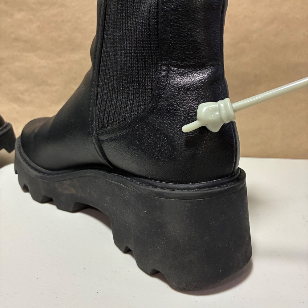 DV Dolce Vita Faux Leather Villa Lug Sole Sock Chelsea Boots‎ Womens 9 Black - Picture 5 of 11